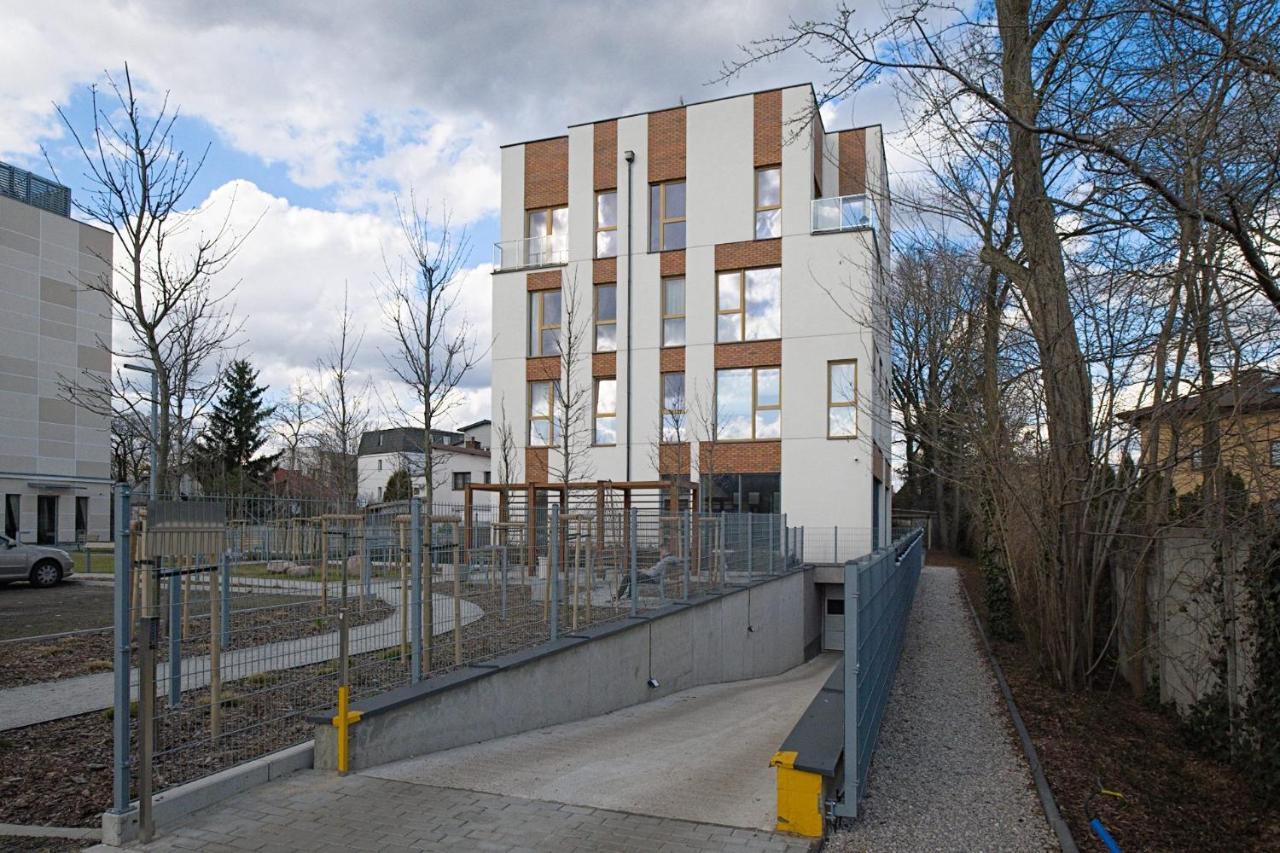 Apartamenty Patriotow 303 Варшава Экстерьер фото