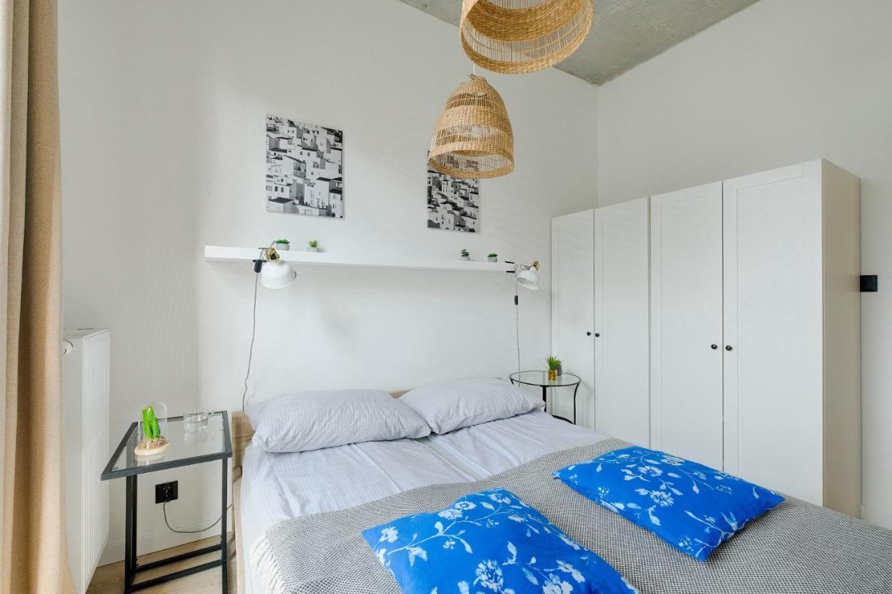 Apartamenty Patriotow 303 Варшава Экстерьер фото